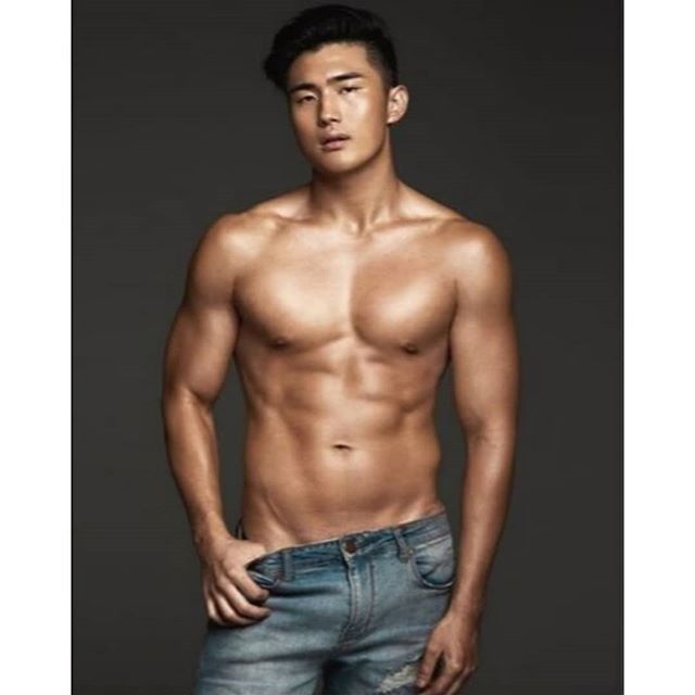 imagencymanila's tweet photo. Push for your Friday fitness goals like Sam Hashimoto #IMGuys #TeamIMAgency https://t.co/6TNyYdutNH