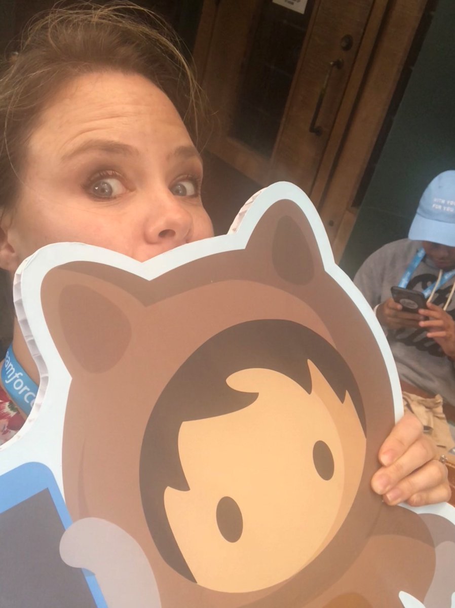 lbocci's tweet image. Hiding behind a flat Astro. #myYLlife #salesforcemobile #sweepstakes