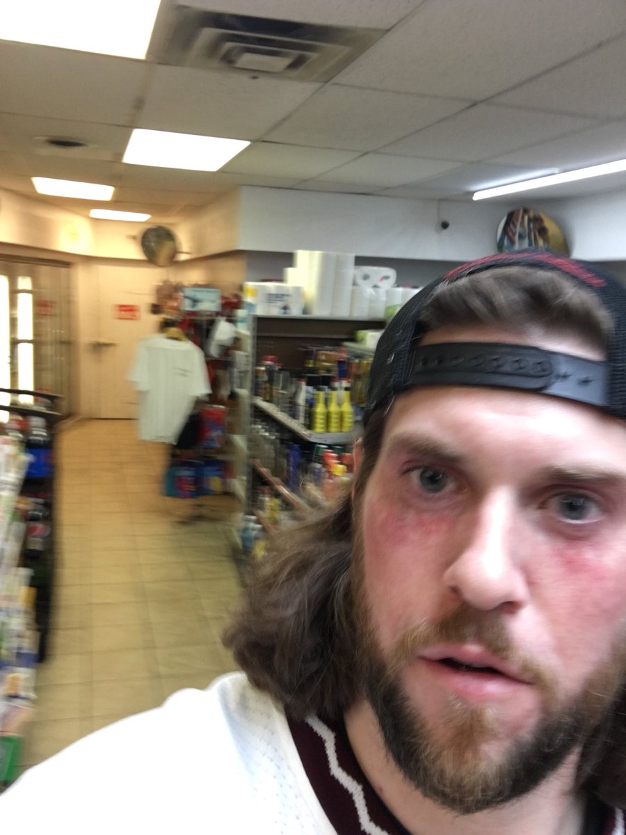 KevLAbeast's tweet image. No #milkmaids at the #QuickStop from #Clerks