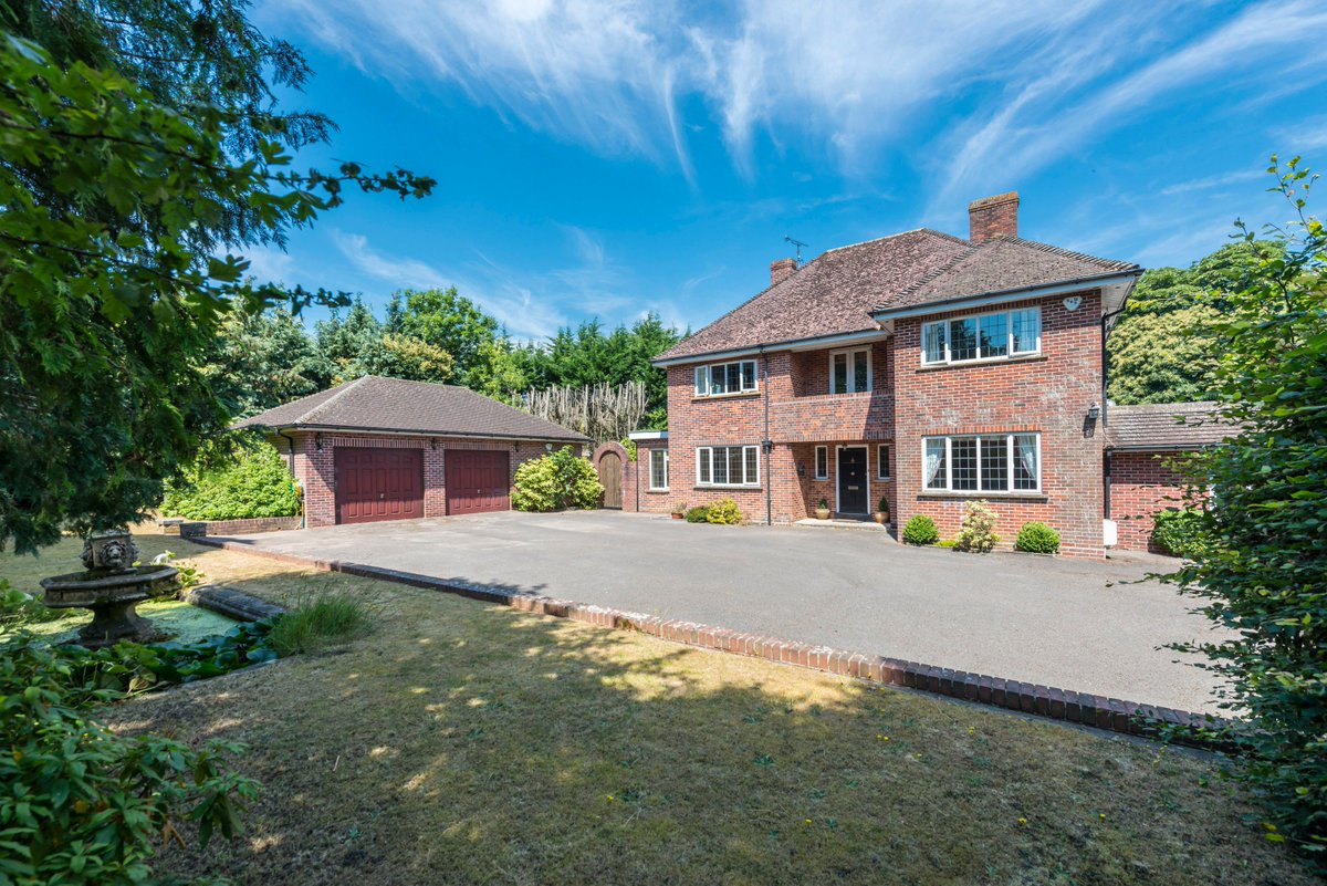 Hum_SomandWilts's tweet photo. WOW .... An impressive week for our team - seven exchanges in one week!
Go team Humberts Somerset ๐พ๐๐
#movingin #newhome #gettingthekeys #Humberts #Somerset #Yeovil #NortonsubHamdon #Merriott #Haselburyplucknett #eastchinnock #Broadway #exchanged @humberts1842 https://t.co/7Ds5sr36Cy