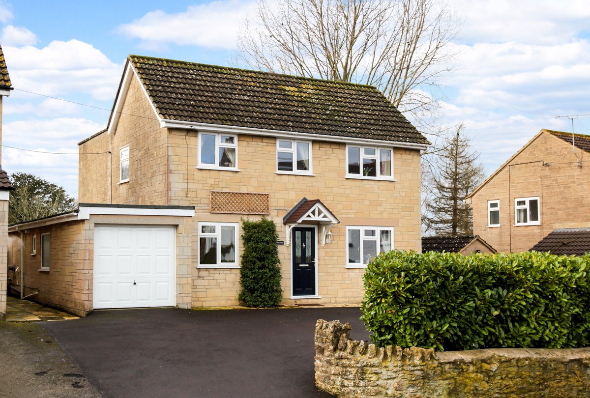 Hum_SomandWilts's tweet photo. WOW .... An impressive week for our team - seven exchanges in one week!
Go team Humberts Somerset ๐พ๐๐
#movingin #newhome #gettingthekeys #Humberts #Somerset #Yeovil #NortonsubHamdon #Merriott #Haselburyplucknett #eastchinnock #Broadway #exchanged @humberts1842 https://t.co/7Ds5sr36Cy