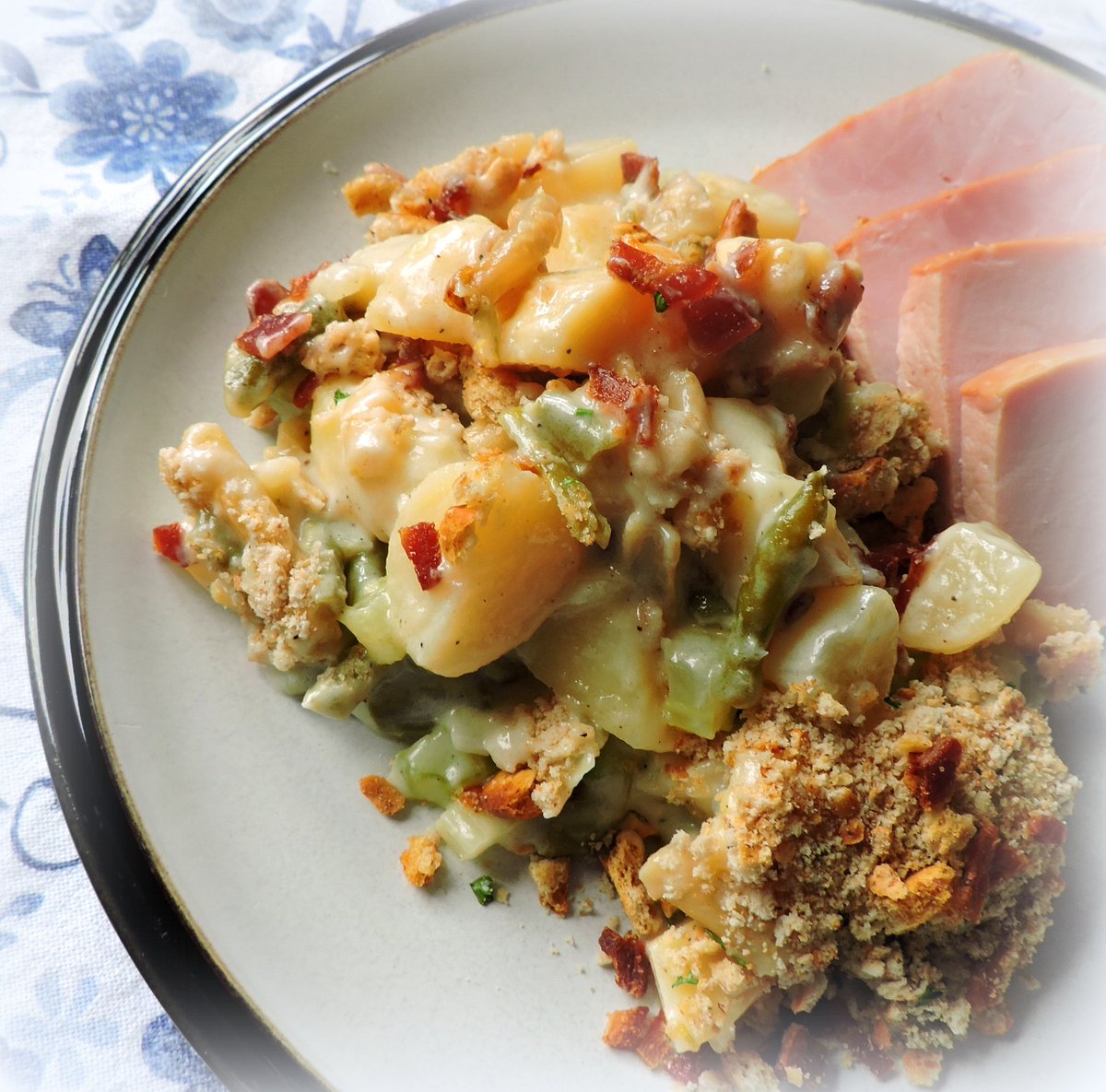 MarieRYnr's tweet photo. An old Mennonite recipe. Green Bean & Potato Casserole. Yummy! Cheap & cheerful! https://t.co/g6ICkBMyZZ #foodporn #delicious #recipe #LetsEAT #Casserole #yourfiveaday #cook https://t.co/yspRanCXsn