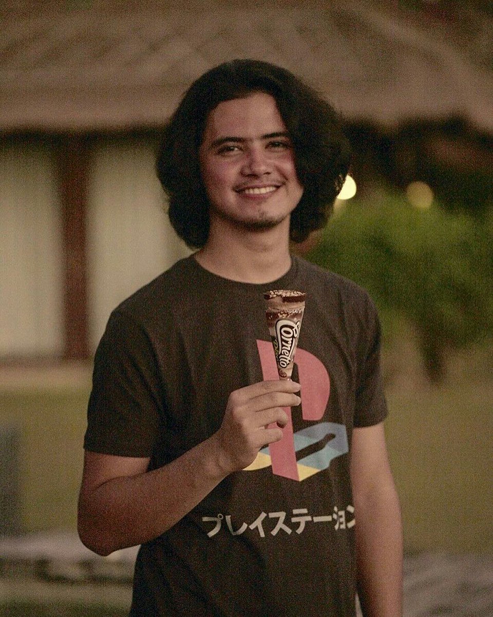 Es krim kalah manis sama senyum doi <a href="/alysyarief/">Aliando Syarief.</a> ❤

#aliandosyarief