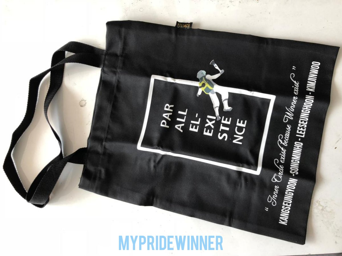mypridewinner04's tweet photo. [#PARALLELEXISTENCE] #MPW🚀 LOOSE ITEMS SALES FOR CLEARANCE 🎉

D-15 ➡️ #EVERYWHERETOURINKL 
➡️ LIMITED QUANTITIES 
📍 TRANSPARENT HAND FAN + TRANSPARENT PC = RM10
📍 TOTE BAG = RM25
📍 WINNER OTF PATCH + PC = RM15

TO ORDER ➡️ https://t.co/WsK6b472Cg https://t.co/fNlmiQDb41