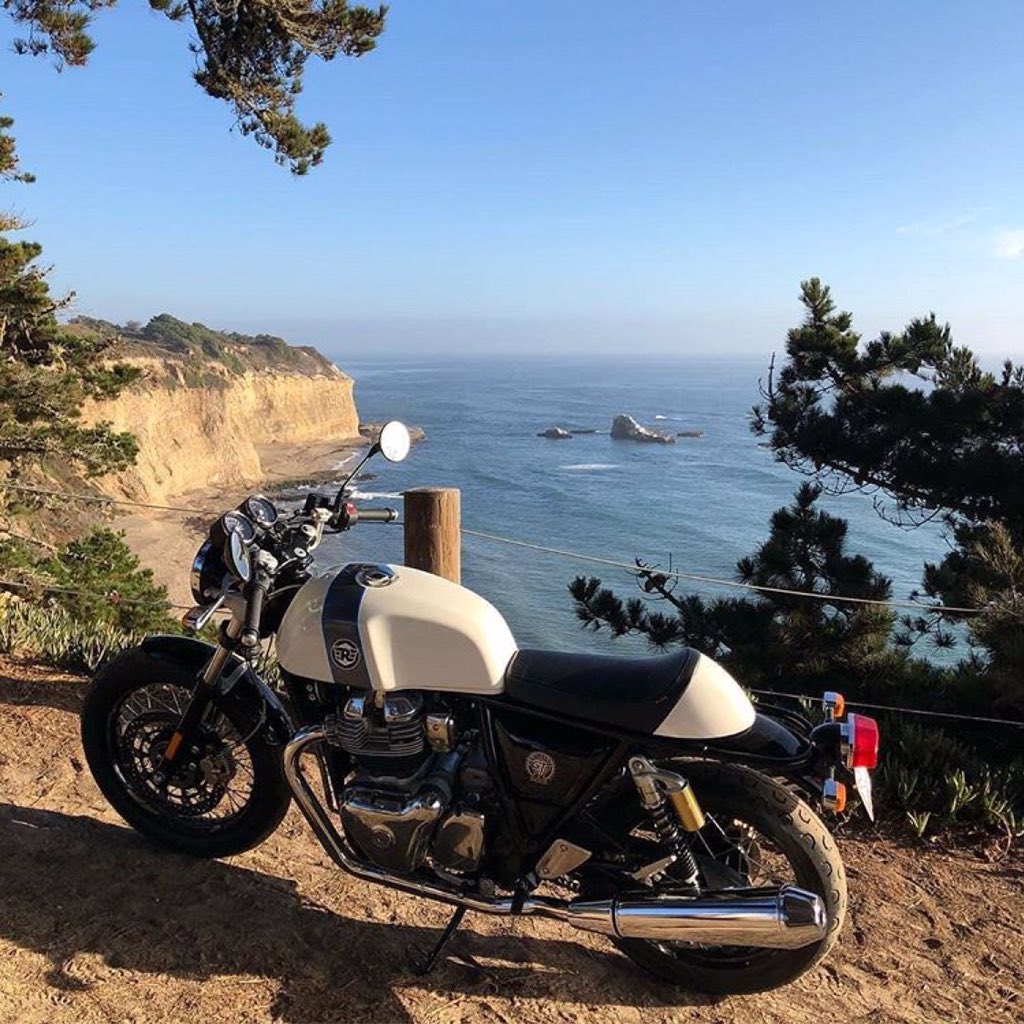 Vimalsumbly's tweet photo. Simply beautiful..
Simply Twins ..
Simply fun to ride π..
#Interceptor650 #ContinentalGT650
#authentic #iconic #RidePure
#ThinkTwin #ThinkRoyalEnfield https://t.co/LowY3tH8NJ