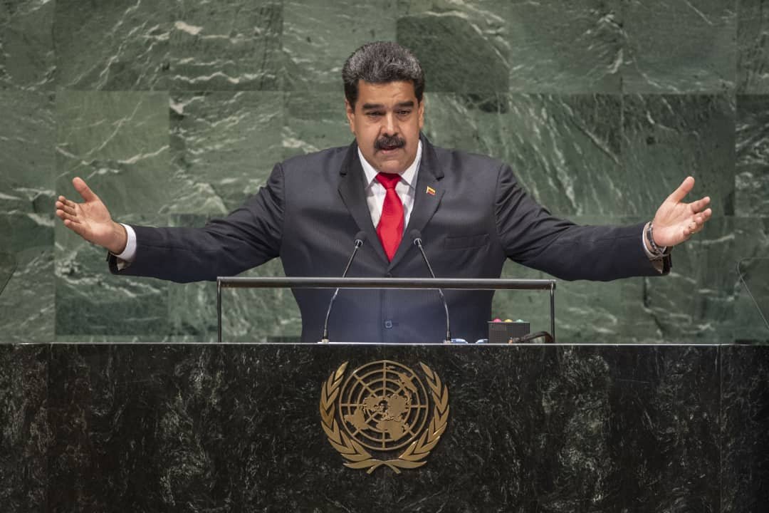 mippci_ven's tweet photo. #28Sep | 📣 ¡LA ETIQUETA DEL DÍA! ⏩#VenezuelaTriunfaEnLaONU

Nuestro Presidente @NicolasMaduro demostró con argumentos reales ante la ONU , la verdad de Venezuela: Un pueblo unido, amante de la paz y solidario. ¡Venezuela es voz de los países libres e independientes del mundo! https://t.co/vMVwCwpPHO