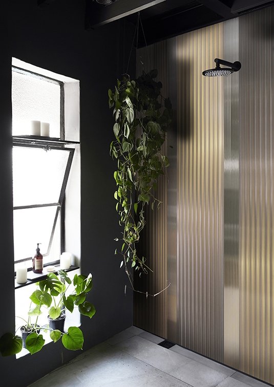 designseekers's tweet photo. new collection waterproof wallpaper Wall and Deco now available! https://t.co/DRu1elKc5r https://t.co/kJtnrUiARe