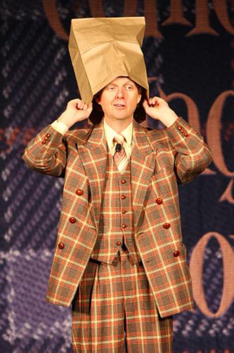 HarrahsVegas's tweet image. His show has been going on for nearly two decades. #MacKing is a #Vegas institution. bit.ly/2Pdo5RM