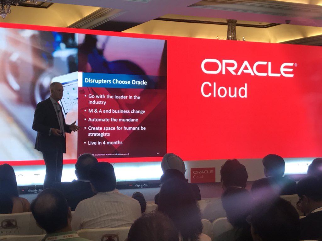 DeebbaAli's tweet image. .@the_steve_cox @Oracle_India says this is why disrupters choose Oracle technology #LetsGetSaaSy