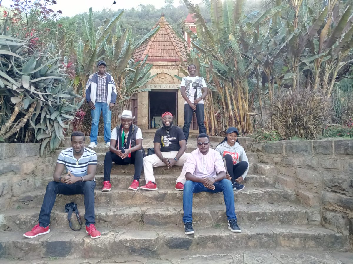 The three stairs at the Mai Mahiu Catholic church entrance symbolises The Holy Trinity. Two crosses on its roof with a compass means the smallest church in  @MagicalKenya will stand as long as the world spins around it. It was built by Italian prisoners in 1942.  #MeetAtEnashipai