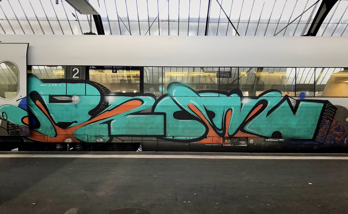 mvp_zrh's tweet photo. #graffiti #spraytrains #trainbombing #zurich #tourist #cure #meth #blow #syka #end #fois #tunr #francesco https://t.co/lE6TlRMSxN