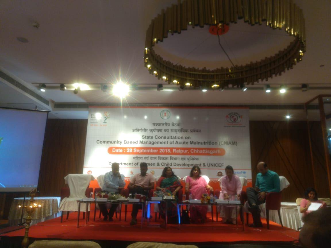 WCDCgGov's tweet photo. Community Based Management of Acute Malnutrition will be launched in two #AspirationalDistricts @RajnandgaonDist and @NarayanpurDist in Chhattisgarh today in collaboration with @UNICEFIndia #POSHANAbhiyaan #PoshanMaah #SahiPoshanCGRoshan @MinistryWCD @NITIAayog https://t.co/afQh61tmmS