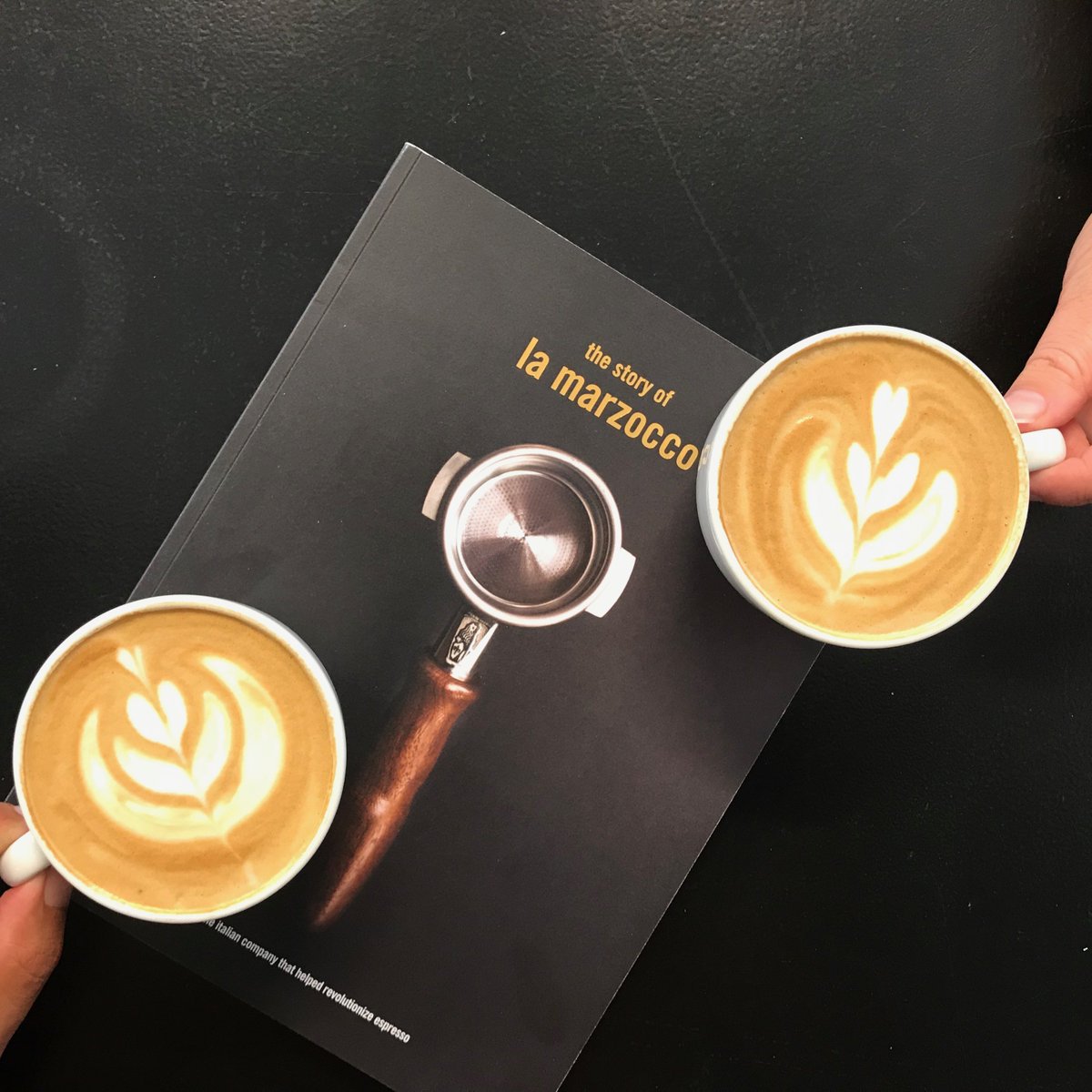 Vi börjar veckans sista dag med lite espressokultur 😍
Trevlig helg!

#coffeegram #coffeeoftheday #lamarzocco #handmadeinflorence #espressospecialisten