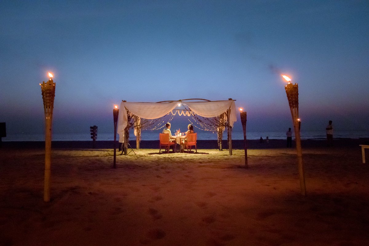 EskalaHotel's tweet photo. Do you know that Eskala has been awarded as Best luxury honeymoon resorts by World Luxury Hotel Award ?
https://t.co/0O0bppnBIl
#Myanmar #Beach #Nature #Beauty #pool #asian #Destination #Travel #luxury #resorts #Promotion #OctoberTravel #travelblogger #asiandestination https://t.co/orcCkz6QOU