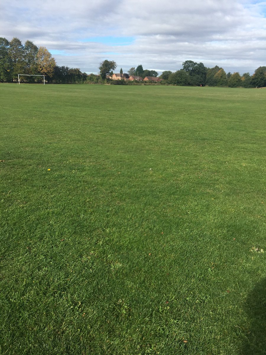 DeltaHatfieldW's tweet photo. The sun shone yesterday for our annual Key Stage 2 Cross Country event, well done to Yr6 boy & girl Brynn & Emily for crossing the finish line first. #crosscountry #firsttofinish #healthyschool https://t.co/loHDTqUWZm
