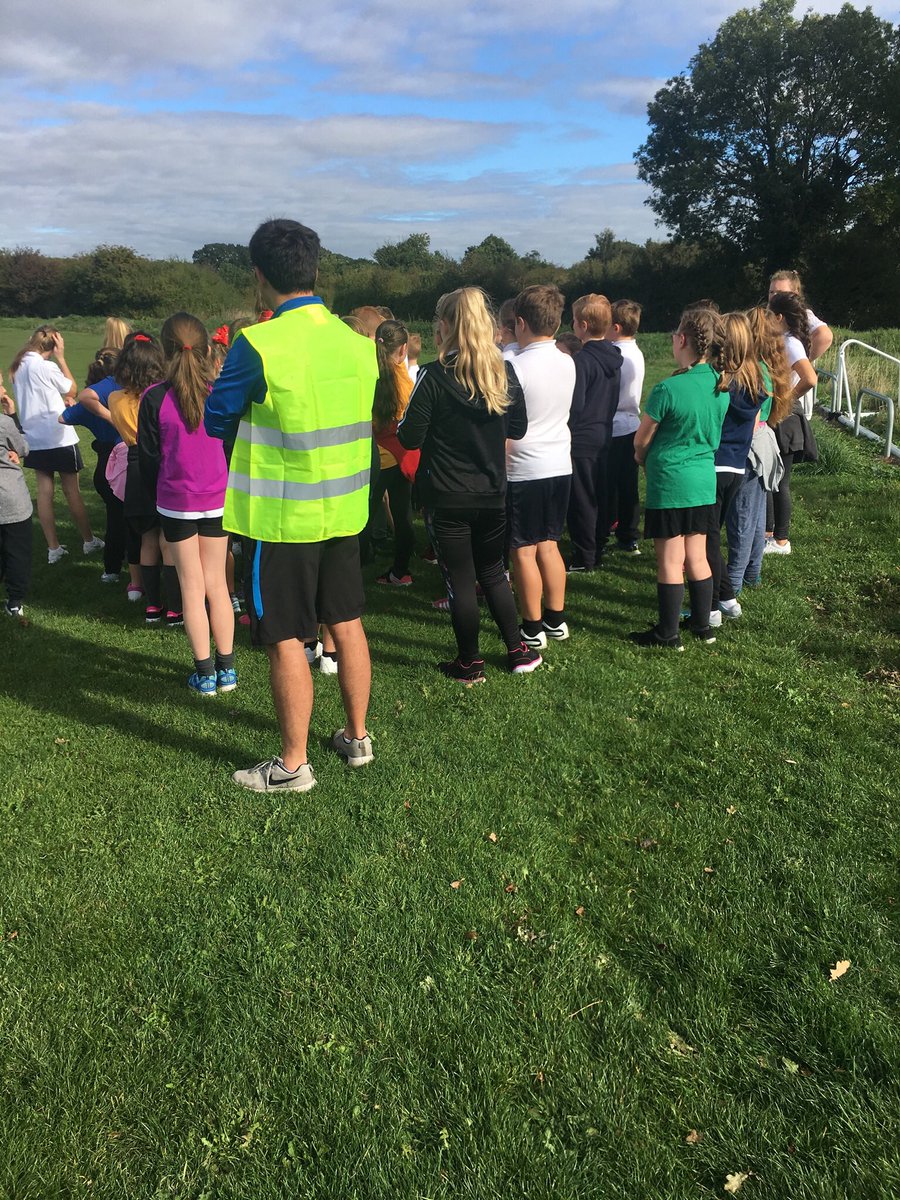 DeltaHatfieldW's tweet photo. The sun shone yesterday for our annual Key Stage 2 Cross Country event, well done to Yr6 boy & girl Brynn & Emily for crossing the finish line first. #crosscountry #firsttofinish #healthyschool https://t.co/loHDTqUWZm