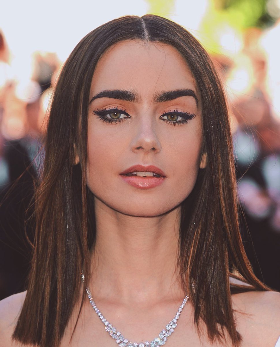 eliesaaabs's tweet photo. Lily Collins is such a beauty https://t.co/3LzJnviOjK