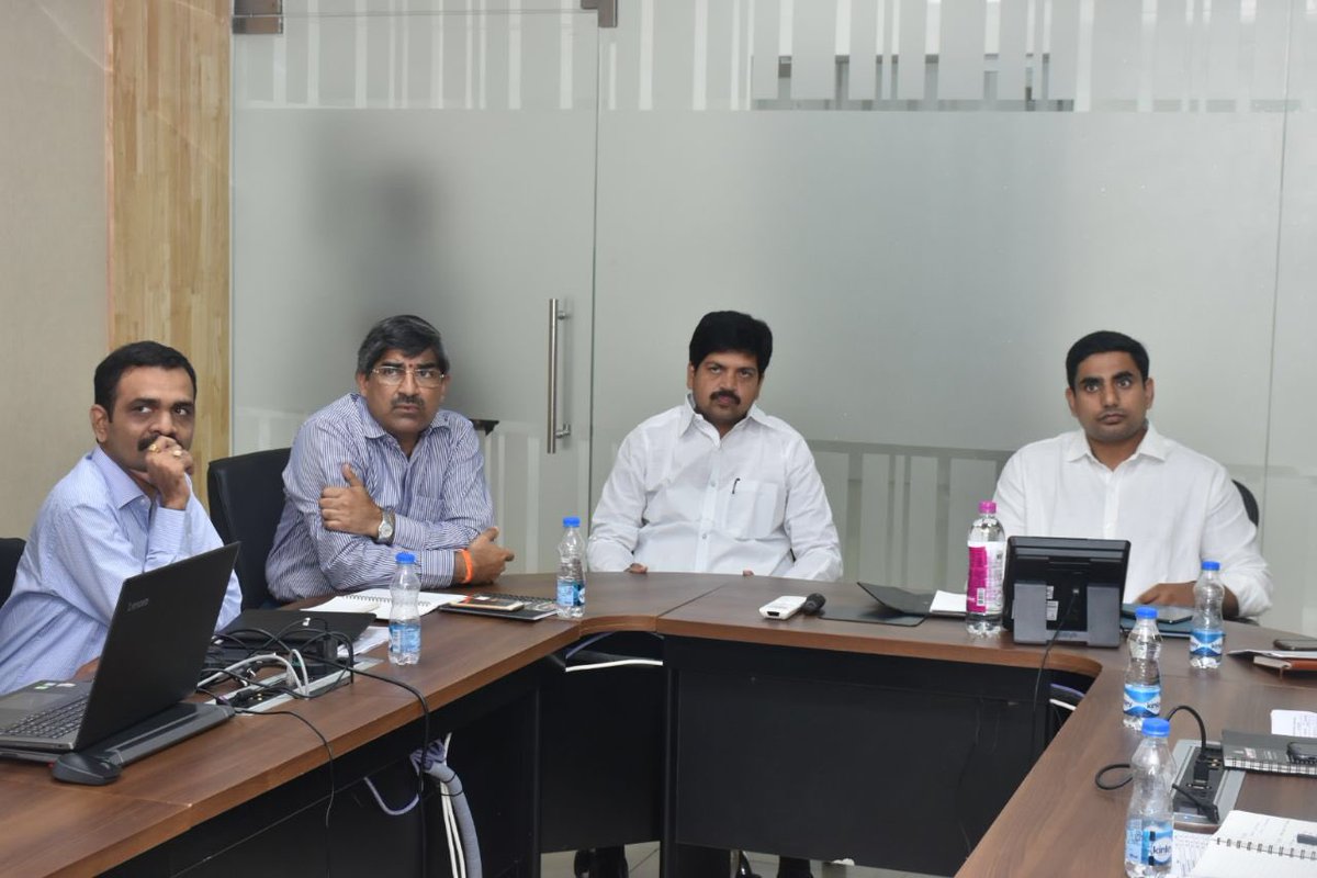 naralokesh's tweet photo. At a review meeting with officials, instructed them to not reject applications under Yuvanestham for minor issues. Also asked them to credit Rs. 1000 allowance to all eligible beneficiaries beginning 2nd of October. https://t.co/jBLf8iPukE