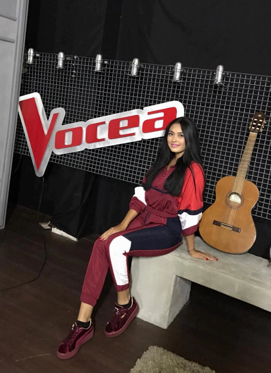 LettyMusician's tweet photo. Tonight at 20.30 " The Voice of Romania" ❤ Don't miss the show, I will be there 😉😋🤗 https://t.co/PGZJBfsXHd