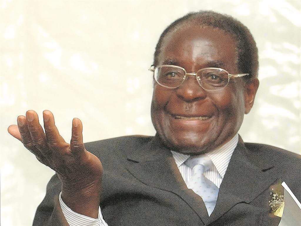 ROBORTMUGABE's tweet image. Being Ugly doesn't mean you have to stay
indoors. Walk around people need to laugh