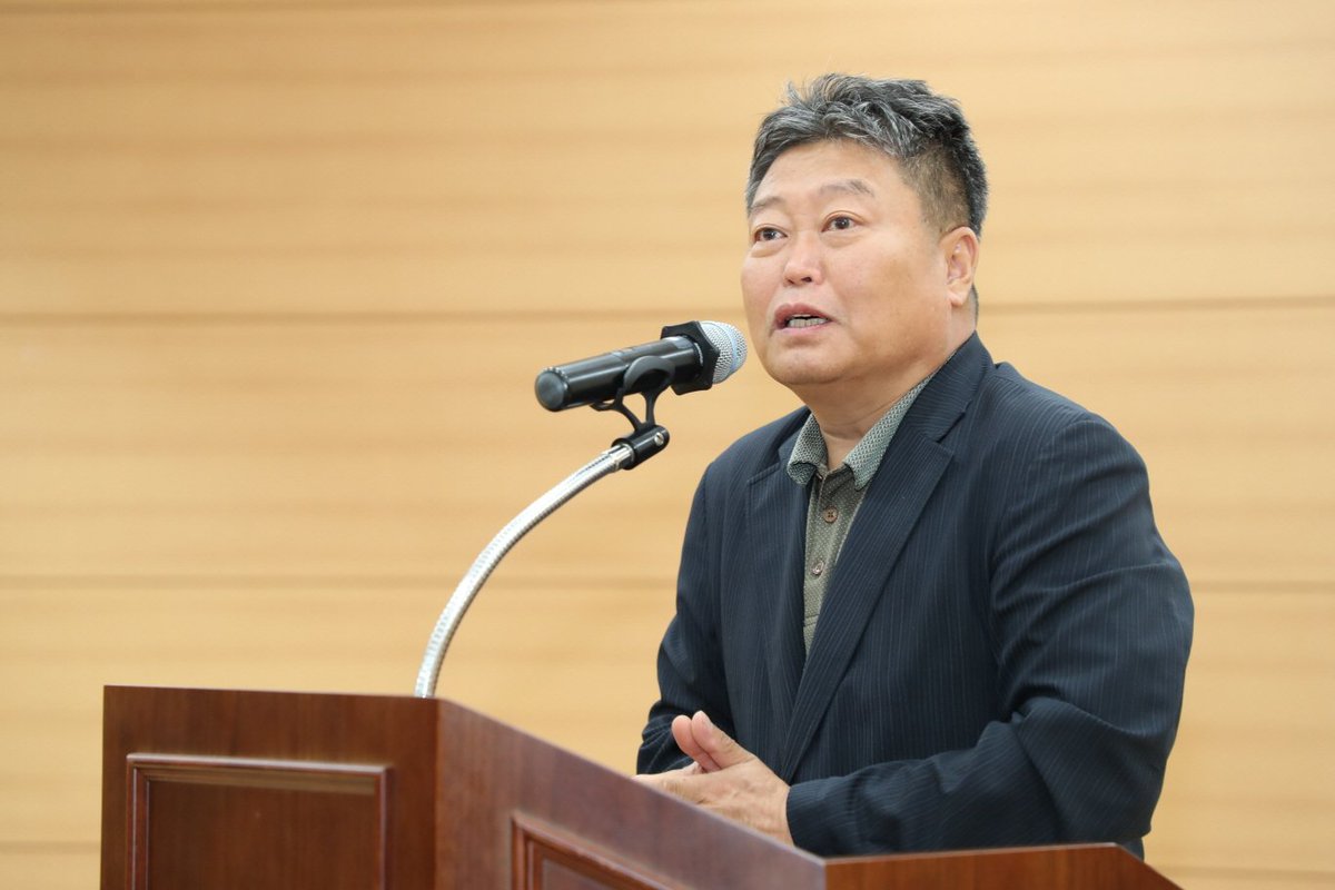 2018.09.28.(금) 10:00 제14회 중원 한마당축제(추진위원장 안재완) 평가보고회 및 해단식이
#성남시 #중원구 중원구청(구청장 김옥인) 3층 대회의실에서 열렸습니다. 
축제를 준비하면서 미흡했던점과 건의사항을 들으며 더 나은 중원 한마당 축제를 위한 시간을 가졌습니다.