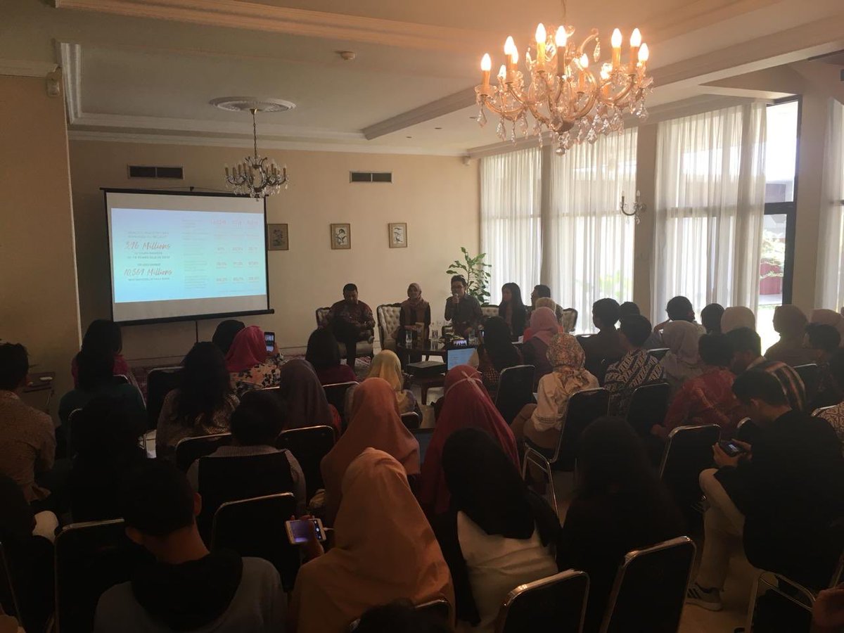 AmbJuditPach's tweet photo. #HU gov is dedicated 2 reduce smoking &amp; strictly regulate tobacco industry w great results. At our event today w @uni_eropa &amp; @WorldMeritID we learnt a lot abt connections of the industry w #climatechange &amp;  #slavery discussing how young generations can be more aware &amp; active https://t.co/nFuNJ4tbVX