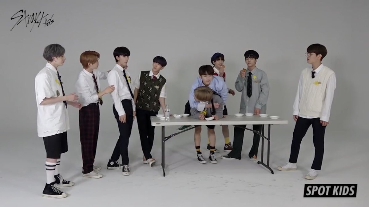 minsungxpics's tweet photo. Lee Know is a baby https://t.co/dEpZZi6Et1