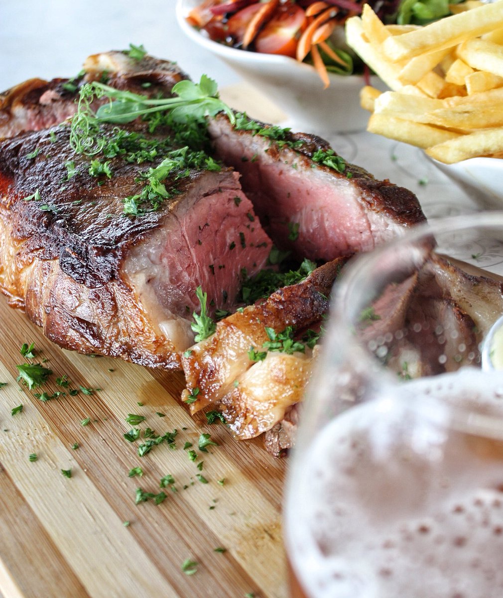 den_anker's tweet photo. To share? Or not to share? 650g of Sirloin-on-the-bone with fries, salad and 2 beers or 2 glasses wine. (The Perfect Share winter special ends on Sunday 30 September) #DenAnker #PerfectShare  #Sirloin  #WinterSpecials  #Waterfront #CapeTown #CapeTownRestaurants https://t.co/UBMKjrIY4g