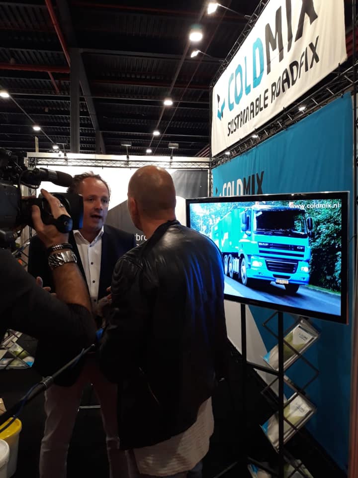 Coldmixbv's tweet photo. RTL opnames op de stand van Coldmix met Roel Kyvelos. Binnenkort te zien op tv... https://t.co/YleaNHFmaj