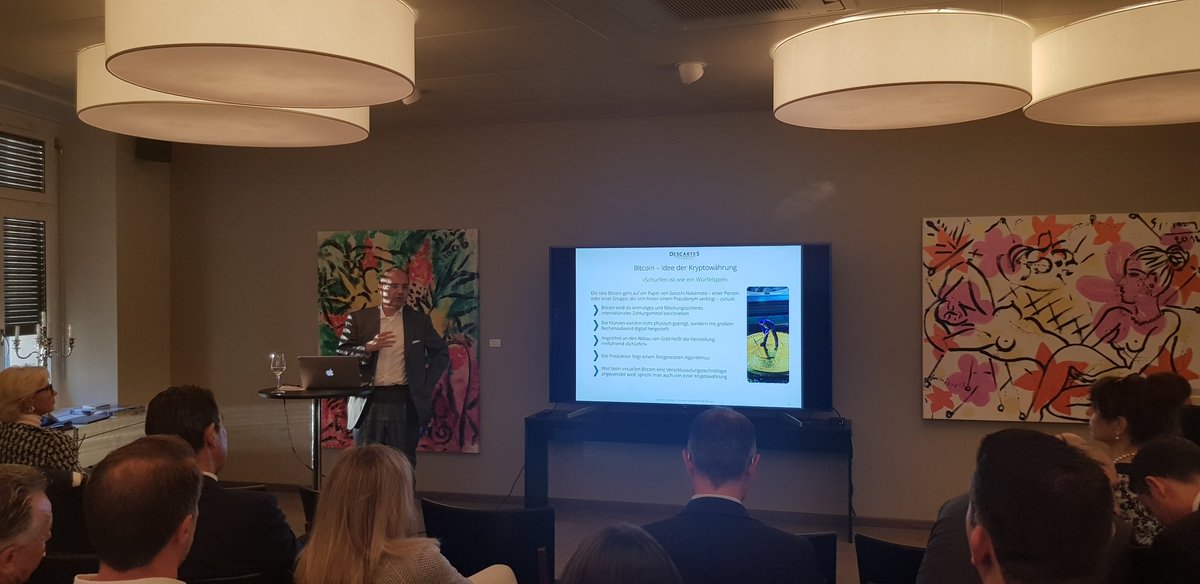 rinoborini's tweet photo. Cooler Event über Digitalisierung, #Crowdinvesting + #RoboAdvisory, mit @bettina_stach, Gründerin @ImmoYou_ch und @LucatelliA, Gründer @DescartesFin. #Fintech ➡️Fazit: Dank Technologie haben Anleger unglaublich tolle Möglichkeiten um das Vermögen effizient anzulegen. https://t.co/921zXiOZnM