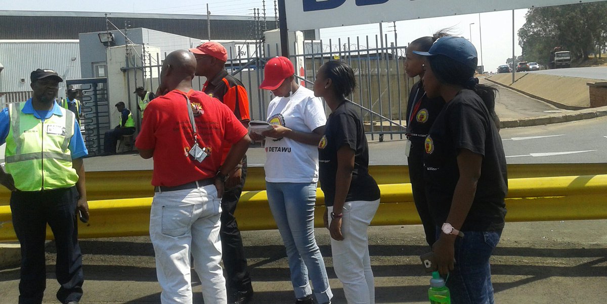 DETAWUOO1's tweet photo. # Detawu Wednesday made a progress #Other unions must pull up their socks # Ga re tloba hemisa https://t.co/53Gu1Cg6ht