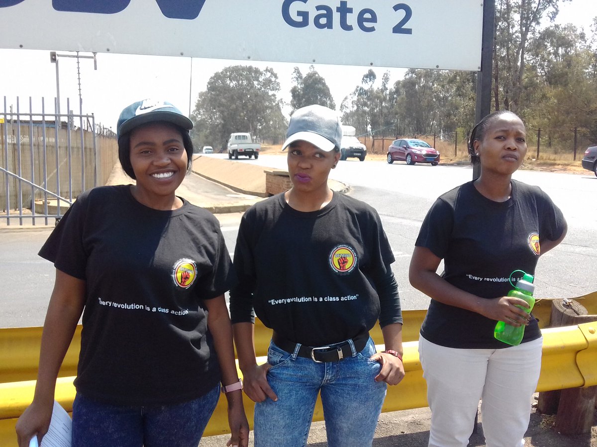 DETAWUOO1's tweet photo. # Detawu Wednesday made a progress #Other unions must pull up their socks # Ga re tloba hemisa https://t.co/53Gu1Cg6ht