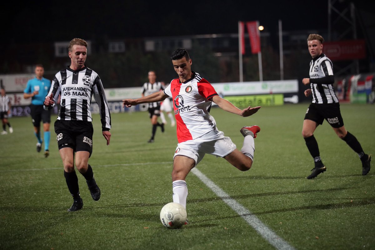 Feyenoord's tweet photo. Mo El Hankouri was on 🔥 gisteren!
Check de samenvatting ▶️ https://t.co/tugS2muF6T
#gemfey #Feyenoord https://t.co/MjtAgUELX1