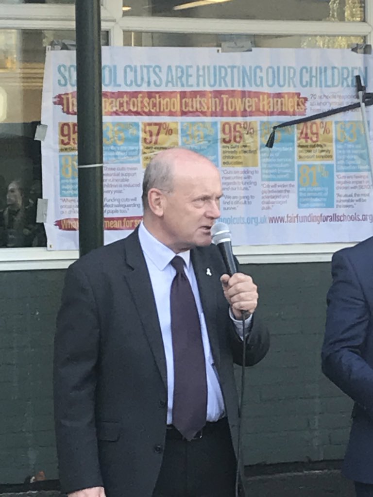 EastLondonNEU's tweet photo. Speaking at our Playground Assembly on #schoolcuts @MayorJohnBiggs said he fully supports @NEUnion campaign to #askdamian to #fullyfund and #fullyimplement the STRB report @cyclingkev @MaryBoustedNEU @EducatingJess @ATLKimK https://t.co/RMq6i2uqUw