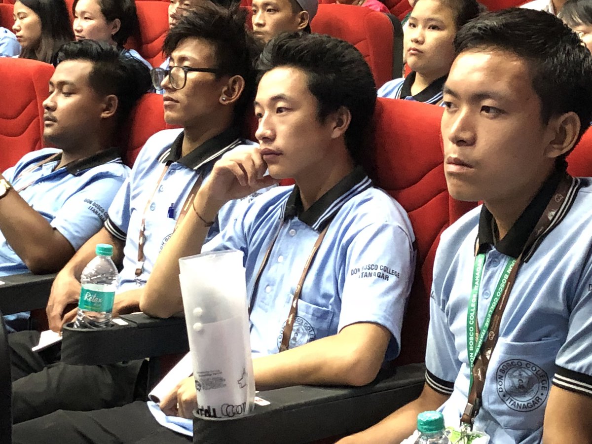 PemaKhanduBJP's tweet photo. The whole idea of @AtalConclave is to know what our youths are thinking, what is their aspiration and how they wish to contribute for betterment of Arunachal. Happy to see that youths from all over the state have come together enthusiastically responding to our call. @PMOIndia https://t.co/KMcapcIgFa