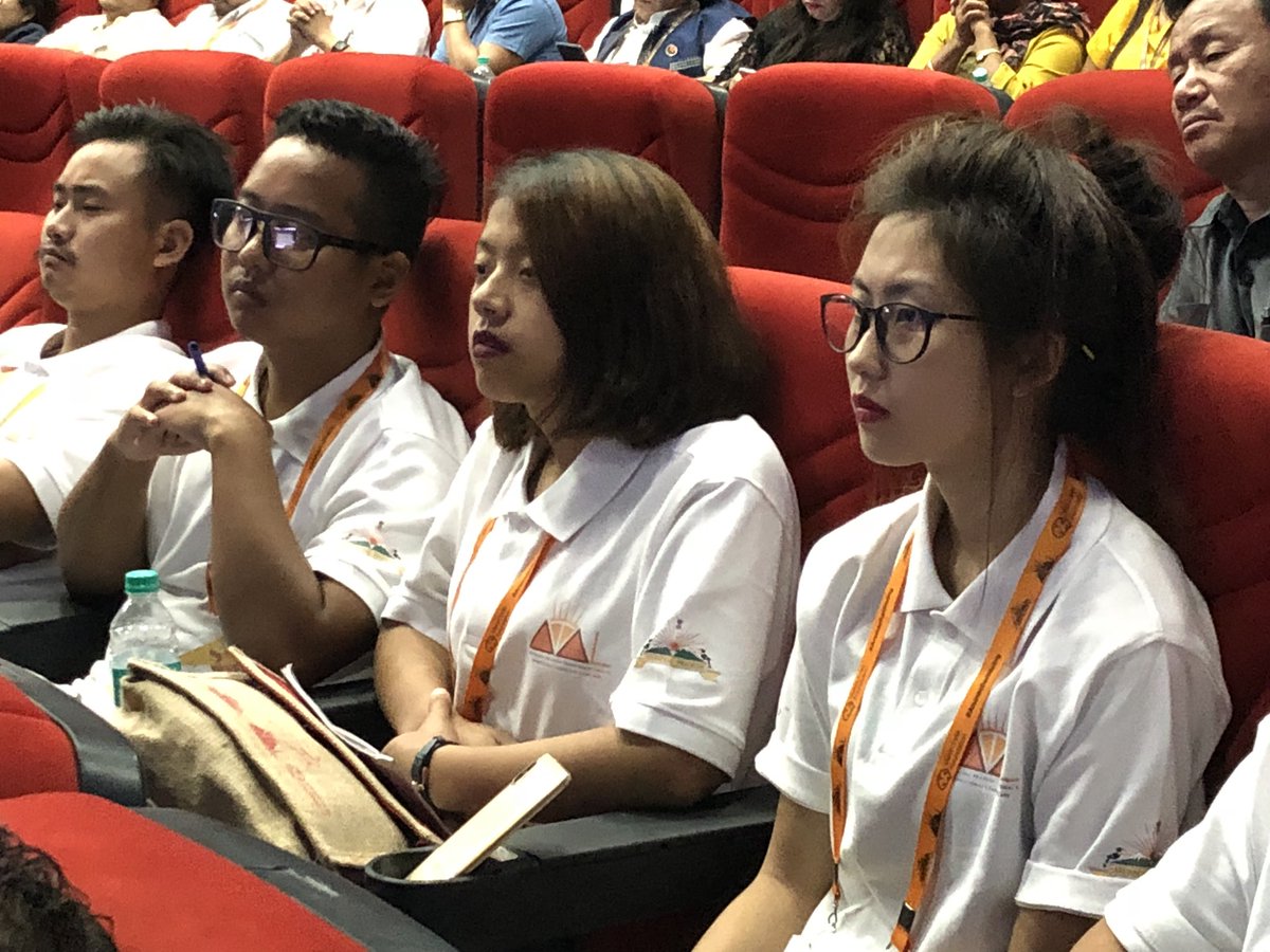 PemaKhanduBJP's tweet photo. The whole idea of @AtalConclave is to know what our youths are thinking, what is their aspiration and how they wish to contribute for betterment of Arunachal. Happy to see that youths from all over the state have come together enthusiastically responding to our call. @PMOIndia https://t.co/KMcapcIgFa