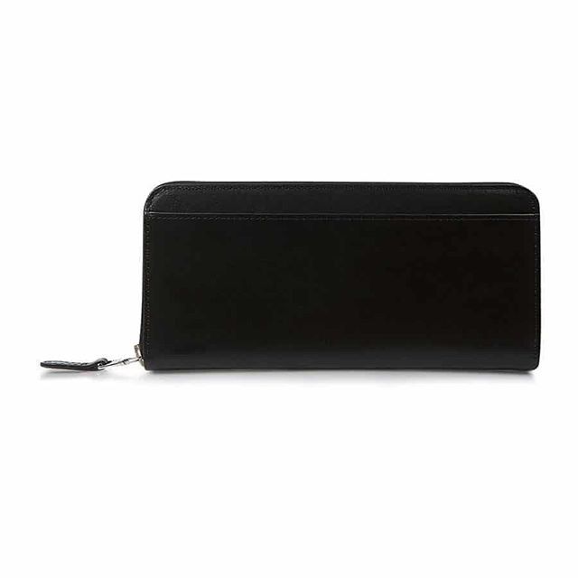 VensWifeStyle's Renia Jazz picked her favourite Whitehouse Cox item during her Whitehouse Cox interview - The Black Zip Round Purse. Great taste! 👏 #WhitehouseCox #HandmadeInEngland ift.tt/2DyWNod