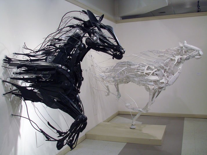 womensart1's tweet photo. Japanese sculptor Sayaka Ganz creates sculptures from reclaimed plastic and other scrap materials #womensart https://t.co/8ZR9gKlXk5