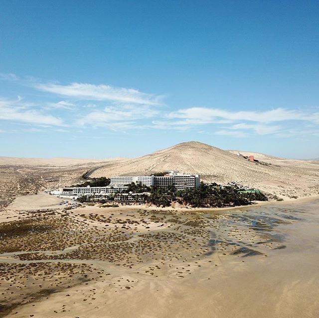 BRB, out to see the world. Image: <a href="/chrispixx/">chrispixx soz</a> #Fuerteventura #FridayFeeling