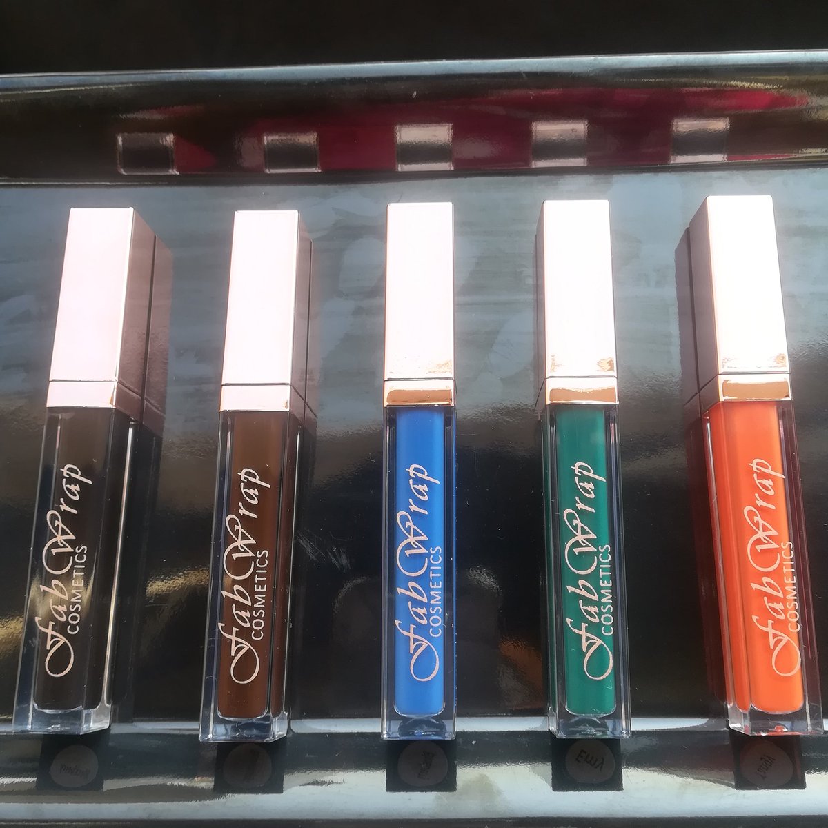 FabwrapCosmetic's tweet photo. These shades are from our #beboldcollection πππ
Shades from left to right:
#blackberry
#brownsuga
#blueberry
#Emy
#tangy https://t.co/7tF2Mx9VGZ
