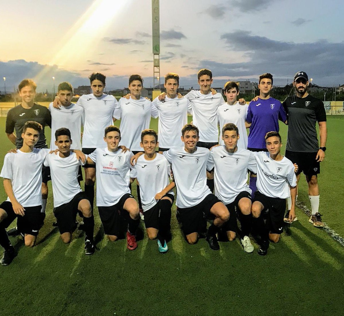 E.F. San Miguel tweet media