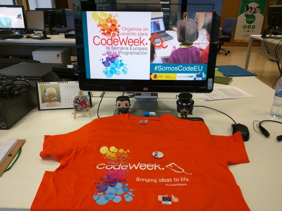 FranciscoGonGal's tweet image. Llegar al trabajo y encontrarte este regalito de #CodeWeek de los compañeros de #CodeEducaLAB es una gran manera de empezar el viernes. #SomosCodeEU #AprendeINTEF