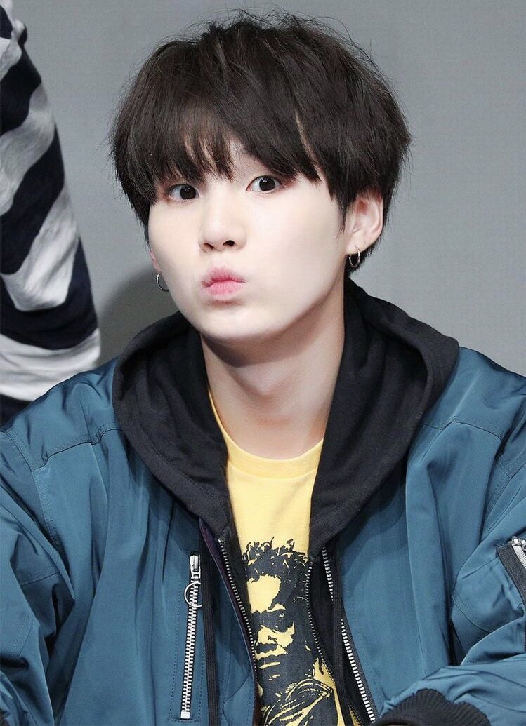 got7_bts_jiyun's tweet image. チング探し👀
04lineのよじゃARMY
ユンミン寄りのAllペン
#ARMYさんたちと繋がりたい 
#armyさんと猛烈に絡みたいのでいいねしてくれた方フォローします