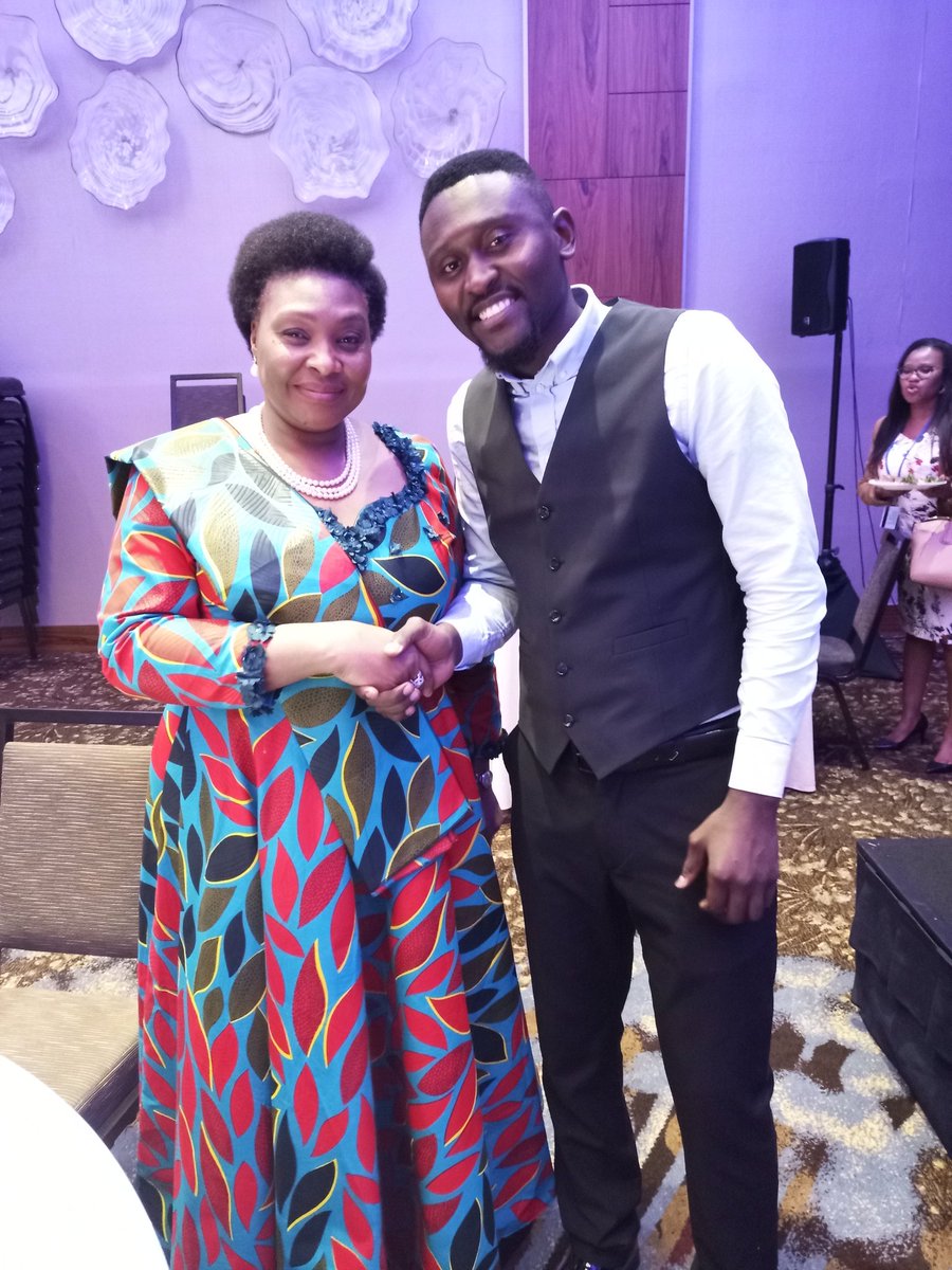bflowmusic's tweet photo. Finally I've met Africa's G.O.A.T!
YVONNE CHAKA CHAKA was one of my late mother's favorite artists. Getting to meet and work with Mama Yvonne is more than a dream come true. She will be my mentor on the @StopTB partnership! #TBStars #EndTB #CITAMPlus #UNGA2018 #UNHLMTB https://t.co/8DFnZvc0fn
