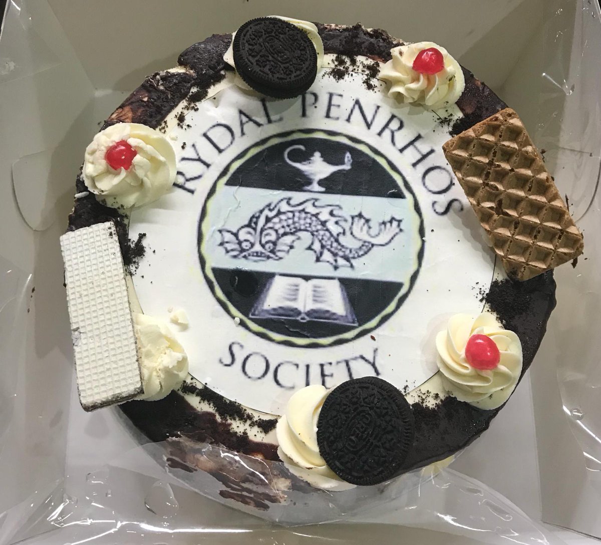 sarahjritchie80's tweet photo. Our alumni in Nigeria held a special reunion lunch as part of our Founders' Weekend celebrations this year! Here they are... and they even had a @RydalPenrhos Society cake!! #RPFamily #GlobalReunion #Founders2018 https://t.co/3z98u1vu8L