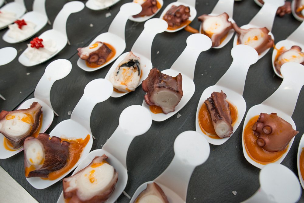marqueslamoral's tweet photo. Nuestro servicio de catering lleva tu evento donde quieras,
podemos ocuparnos de todo, pídenos información y te asesoramos.
#catering #asturias #tuevento #cateringasturias #MarquesdelaMoral https://t.co/9Nlsaznsuk