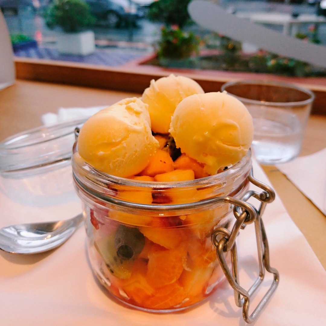 export_orange's tweet photo. ¿Has pensado alguna vez hacer tu propio helado en casa?
➡️Desde Export Orange te presentamos esta sencilla receta de helado de naranja casero.
https://t.co/s5qZMDoSY4
#exportorange #naranja #helado https://t.co/Mzk7mfJAOJ