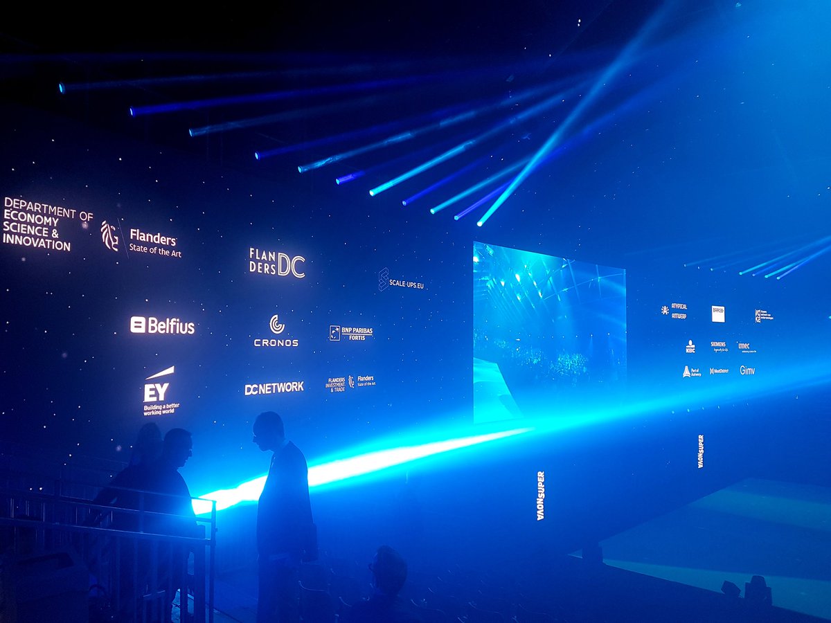 Today conference day 2 of @supernova_eu  &amp; the <a href="/DCntwrk/">DC-Network</a> gathering kicks-off. Looking forward to the program! #supernova18