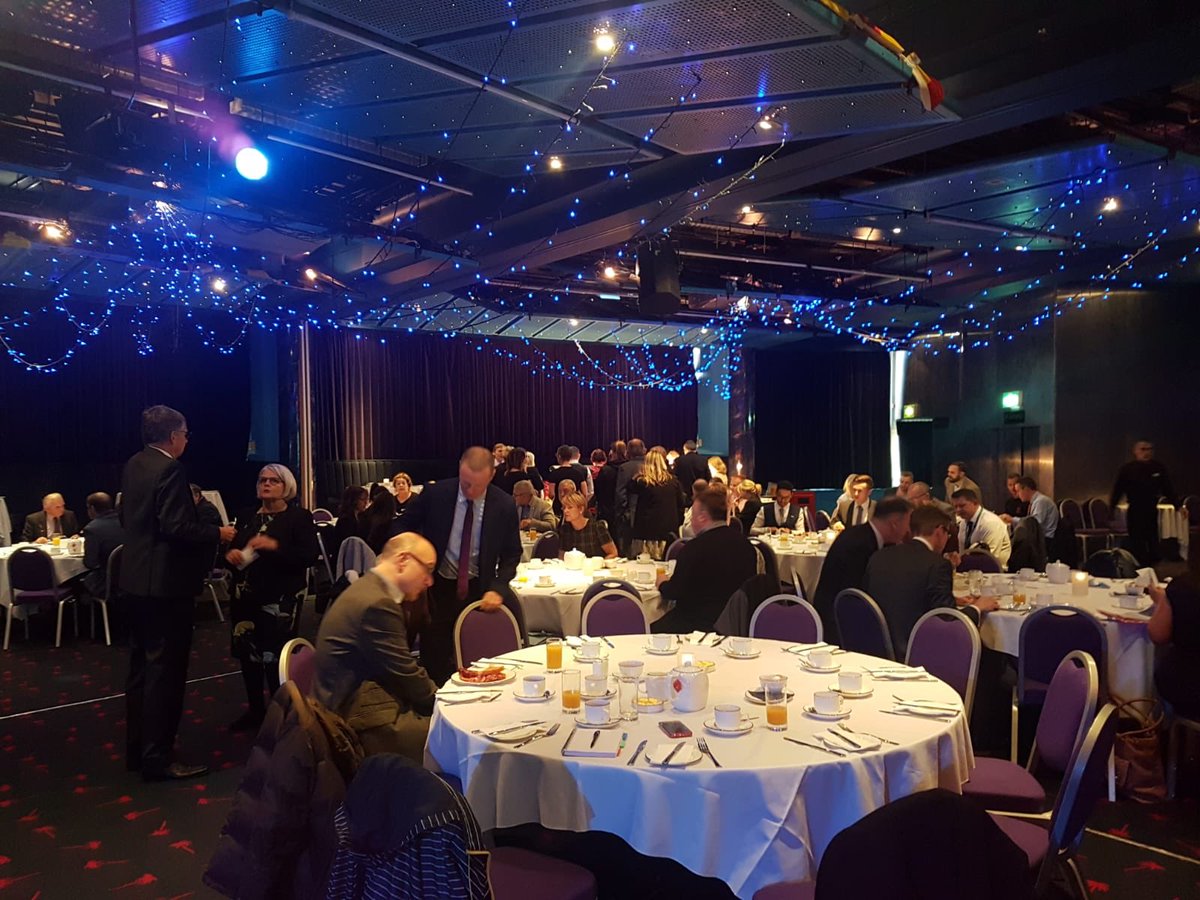 fambizcommunity's tweet photo. Our founder @sue_howorth has just delivered her #FamilyBusiness talk #Blackpool #PleasureBeach to 150 people. Talking connectivity collaboration and peer to peer learning. #fambiznet #businessinblackpool up soon @UCLan and more! https://t.co/cVqIob4DkD