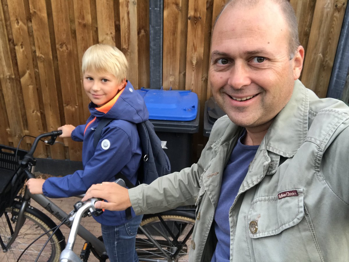TPtwee's tweet photo. @LauraC_R van @Marcommit doet de @BNR #fietschallenge en wij doen mee om haar te steunen. Eerst naar school en dan naar de werkplek #ikhoorbijbn https://t.co/CHbw6hbwaA